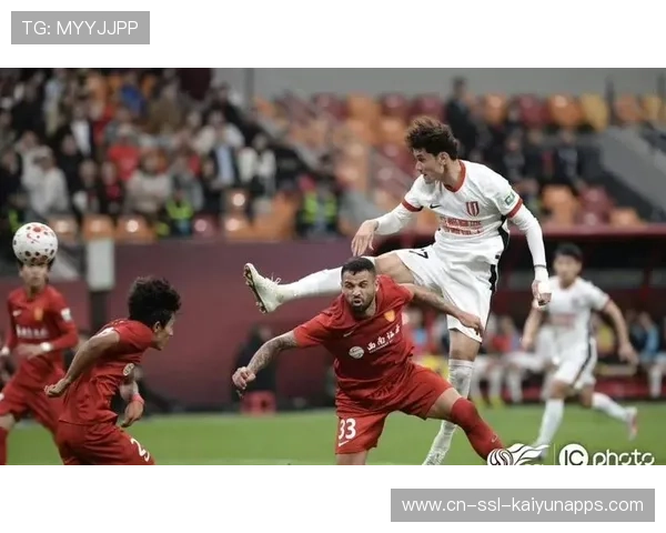 重庆铜梁龙迪马塔训练加练射门,连续命中远角 重庆铜梁龙迪马塔训练加练射门,连续命中远角